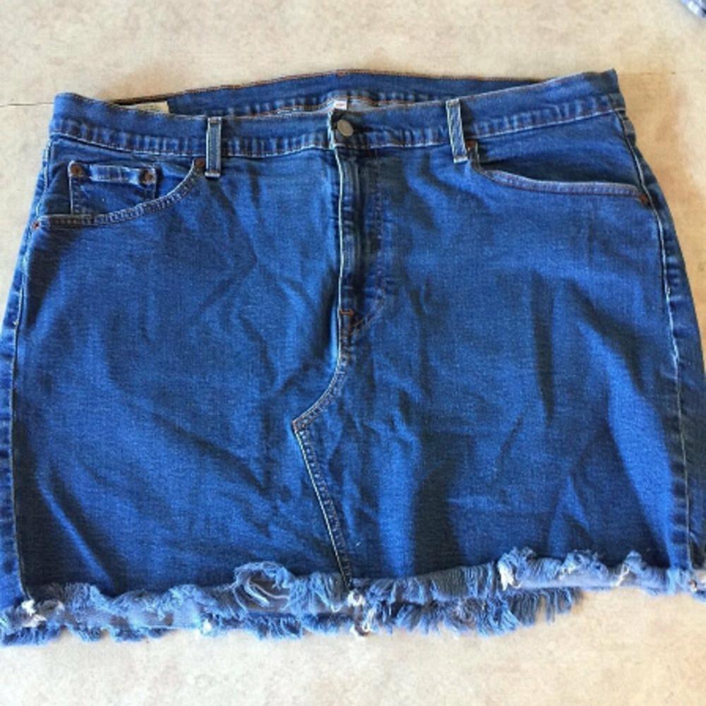 Levi's Plus Raw Hem Jean Skirt